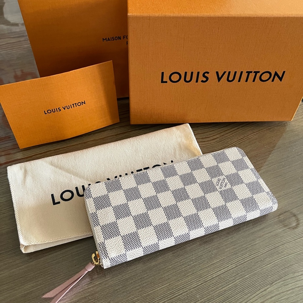 Louis Vuitton Clémence Wallet NWT